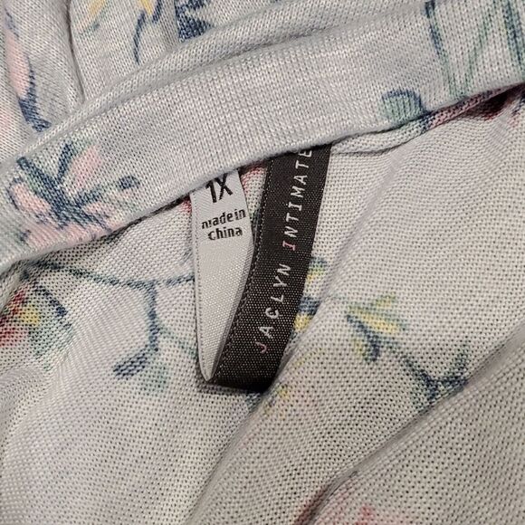 Jaclyn Intimates Sz 1X NWOT Buttery Soft Floral VNeck Tee Gown Slipover 1124 - Picture 6 of 7